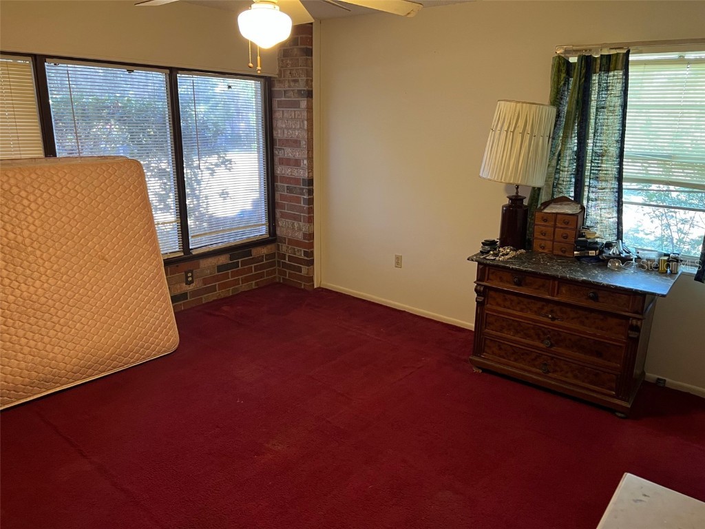 35412 Crescent Drive Fruitland Park FL 34731 - CANAL TO LAKE GRIFFIN O6363023 image9