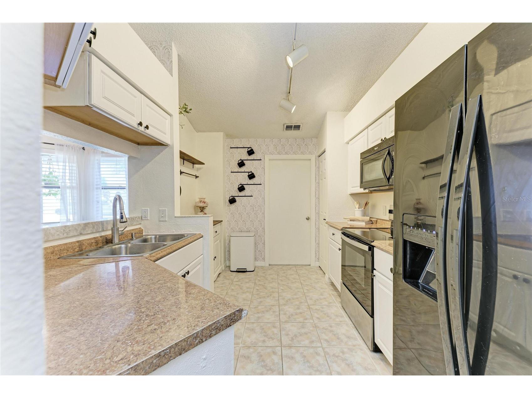 3543 65th Avenue Circle E Sarasota FL 34243 A4694314 image11