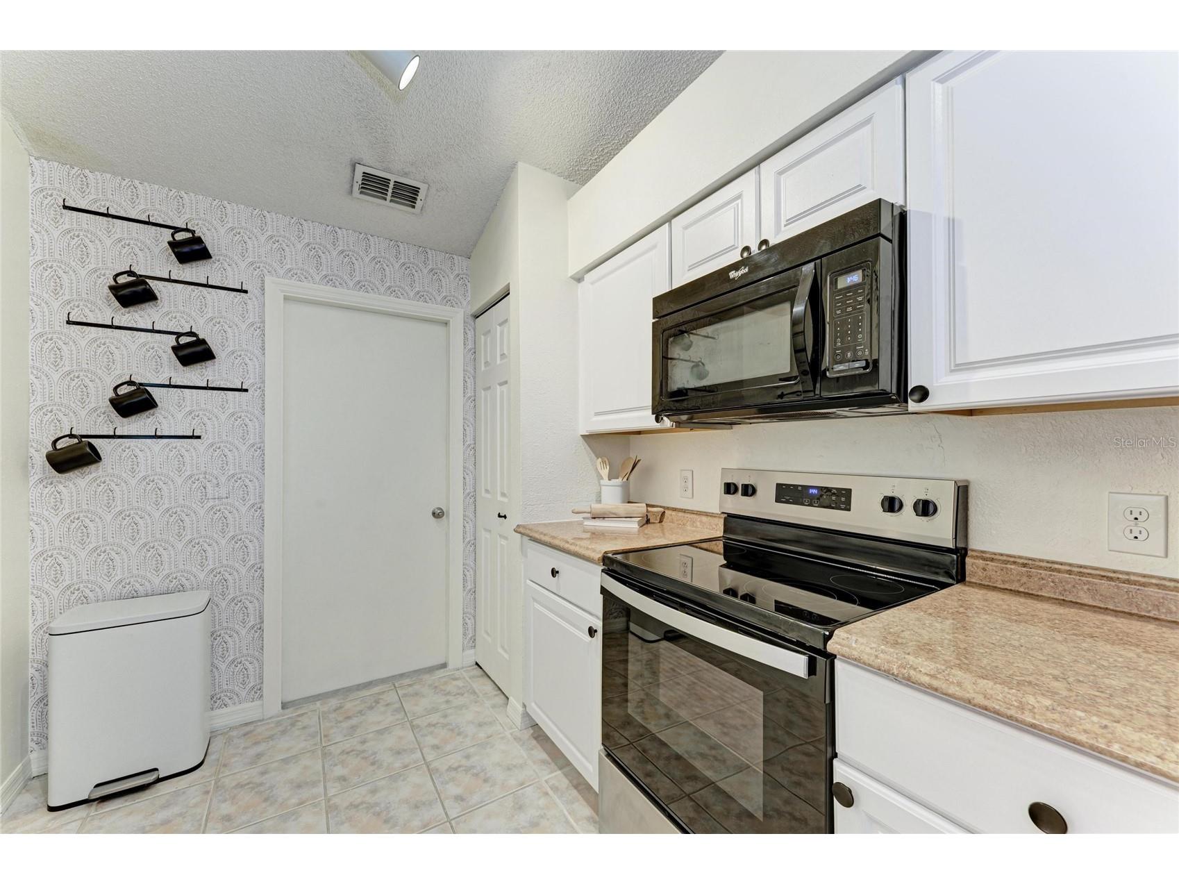 3543 65th Avenue Circle E Sarasota FL 34243 A4694314 image12