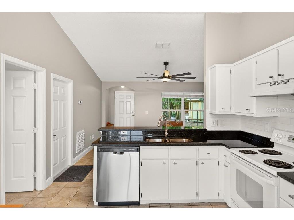 3544 Domino Court Orlando FL 32805 - LAKE MANN O6363237 image12