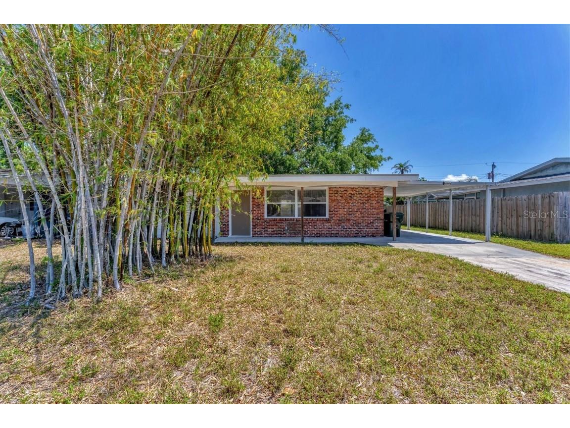 3545 Lalani Boulevard Sarasota FL 34232 A4647229 image1