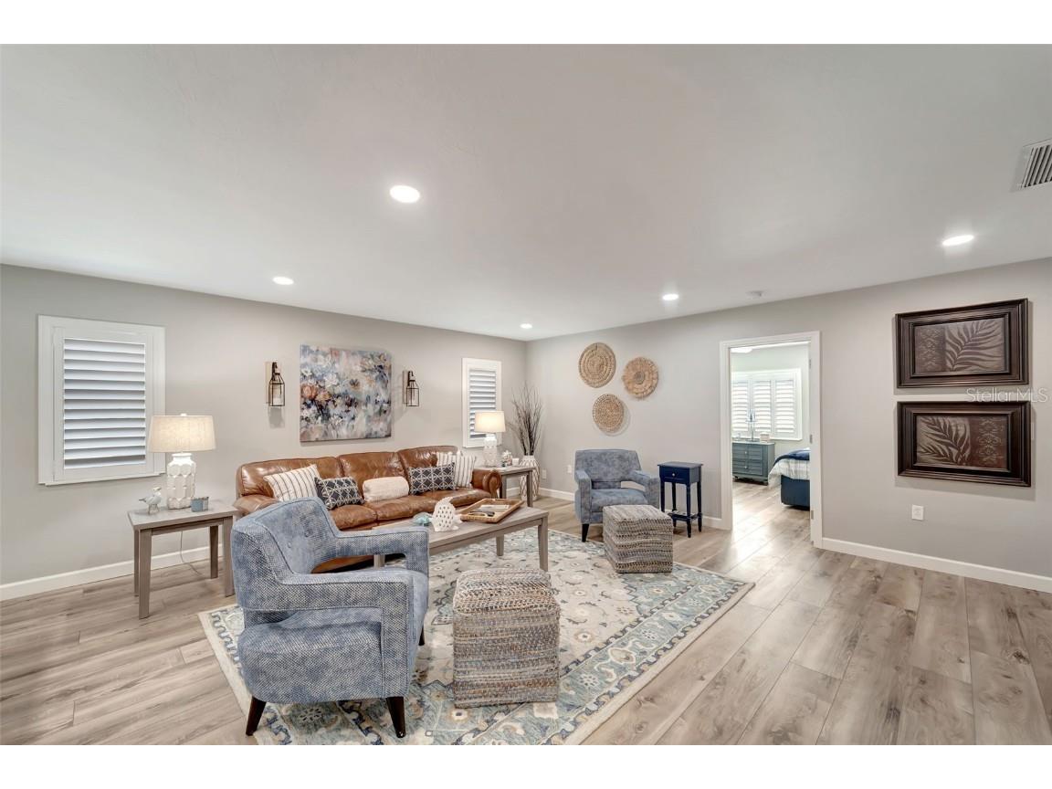 3546 Auburn Court #240 Sarasota FL 34231 A4673054 image12