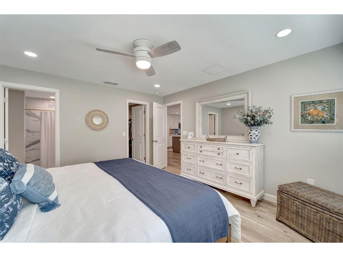 3546 Auburn Court #240 Sarasota FL 34231 A4673054 image18