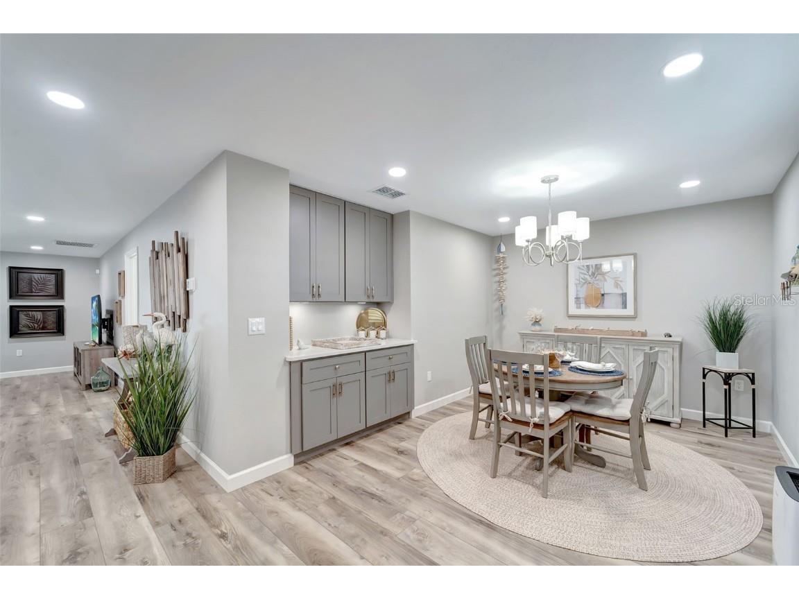 3546 Auburn Court #240 Sarasota FL 34231 A4673054 image5