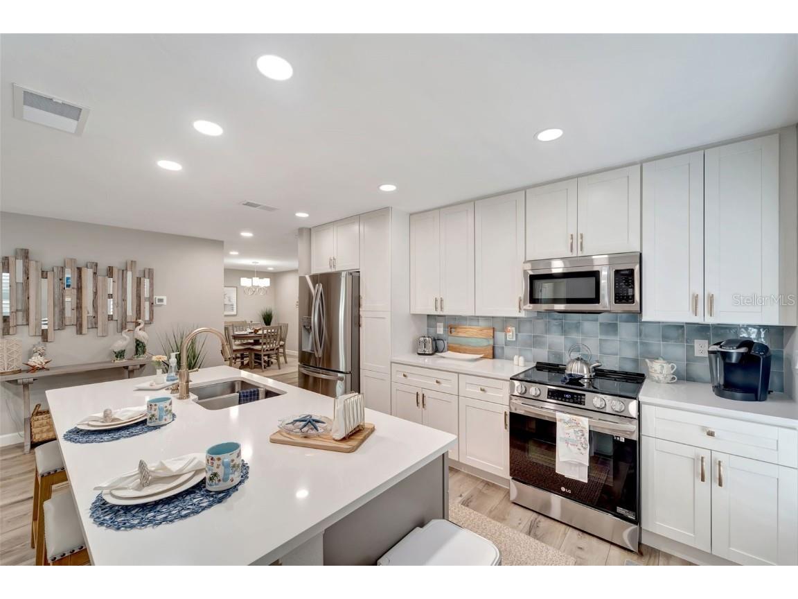 3546 Auburn Court #240 Sarasota FL 34231 A4673054 image9