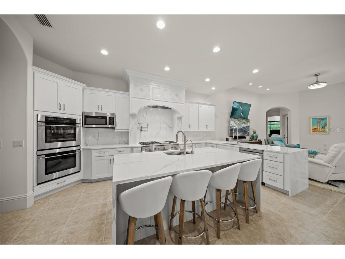 3548 Founders Club Drive Sarasota FL 34240 A4658917 image16