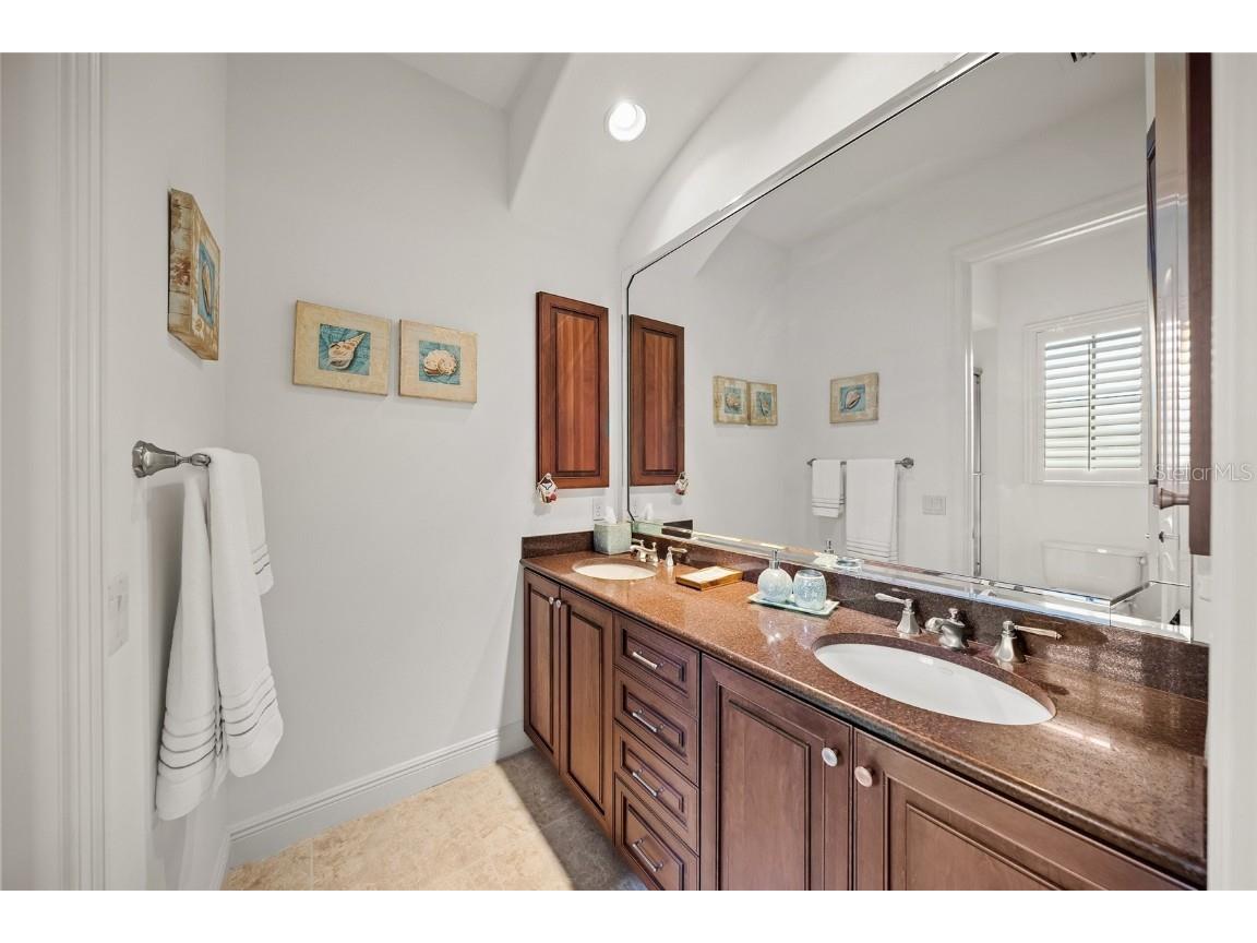 3548 Founders Club Drive Sarasota FL 34240 A4658917 image37