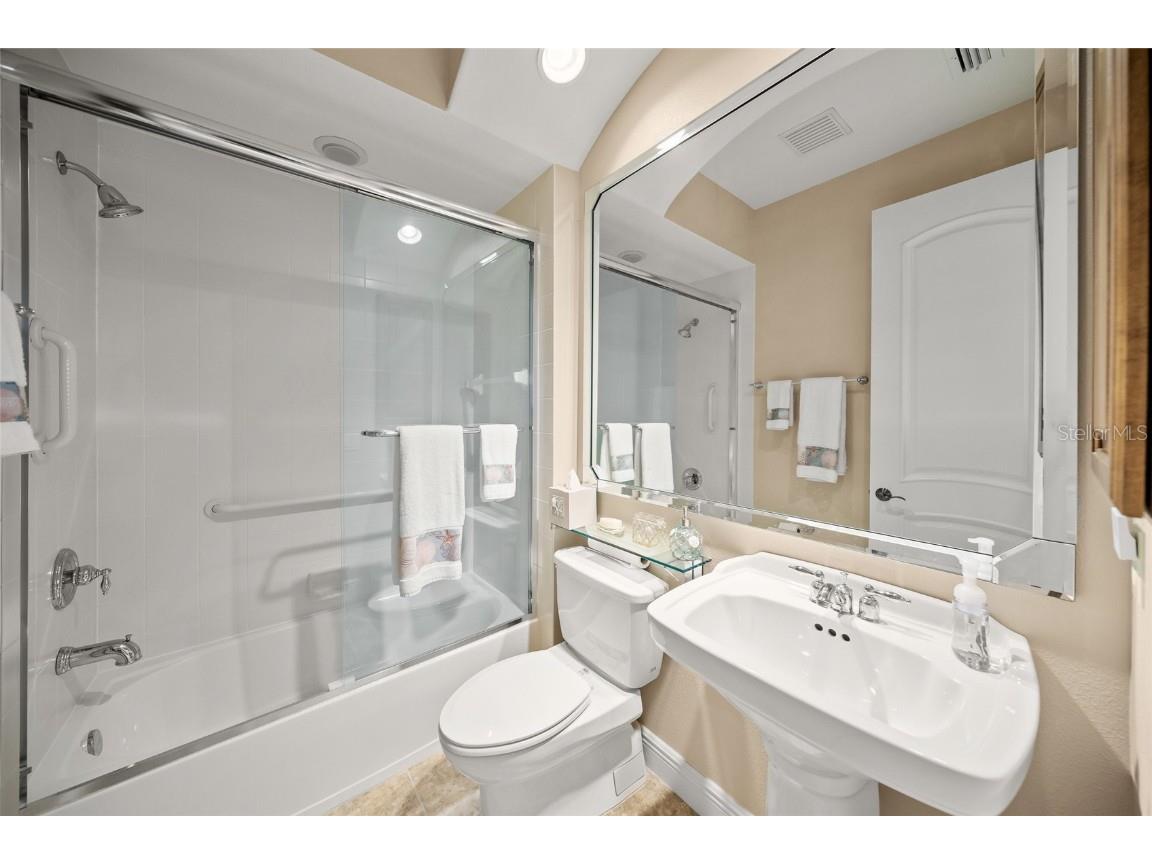 3548 Founders Club Drive Sarasota FL 34240 A4658917 image40