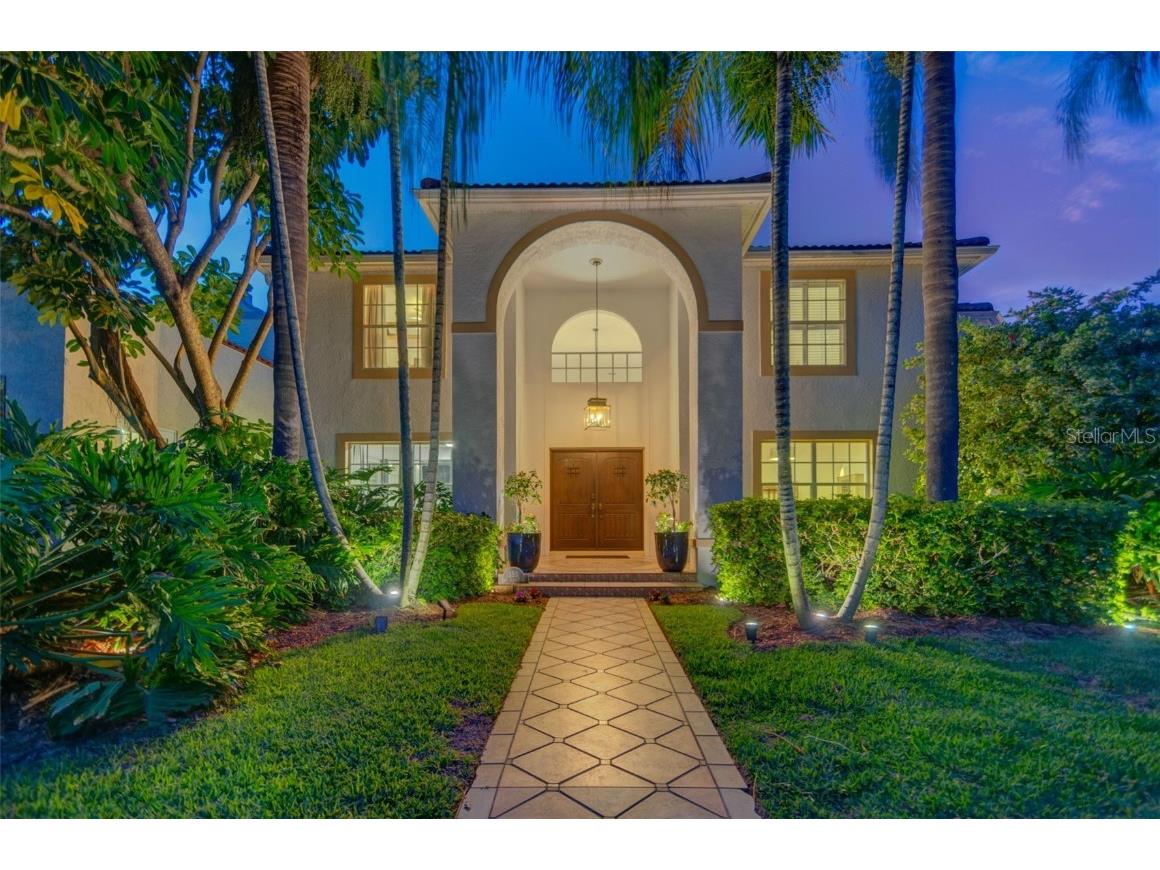 355 21st Avenue NE Saint Petersburg FL 33704 U8201854 image1