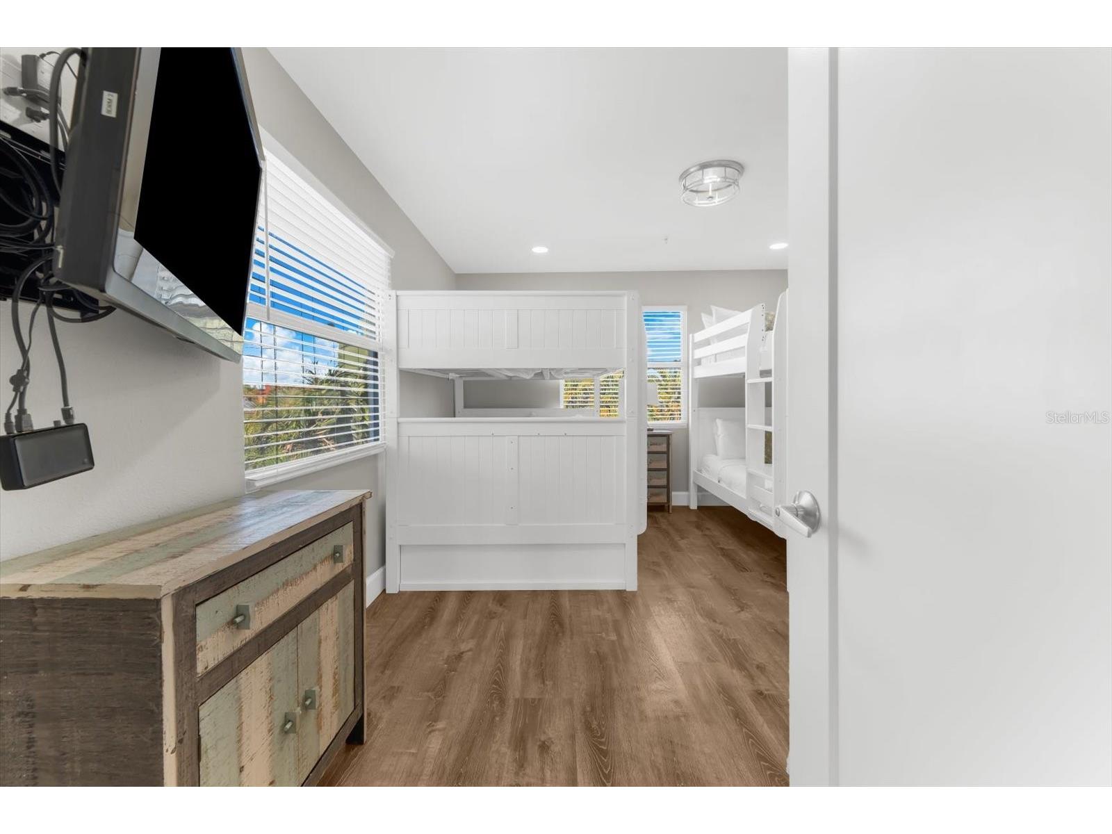 355 Calle Miramar Sarasota FL 34242 N6142420 image45