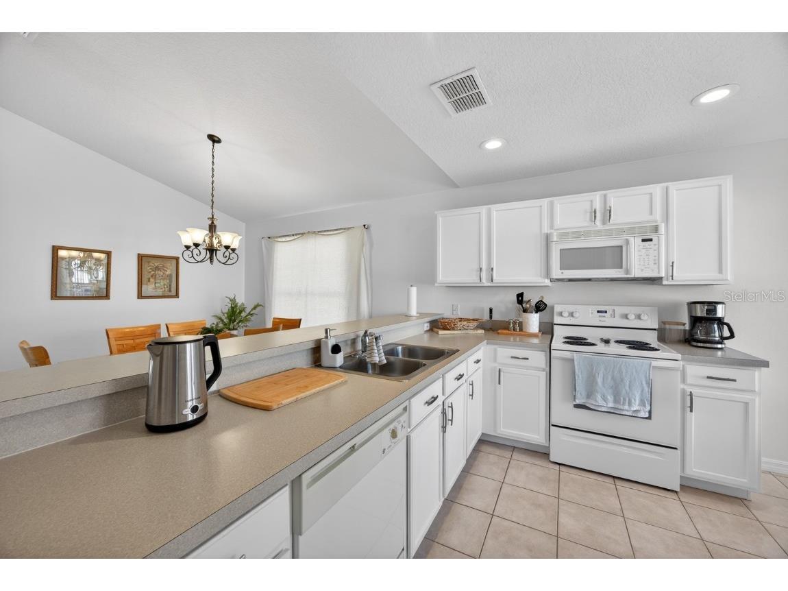 355 High Point Drive Davenport FL 33837 O6365128 image3