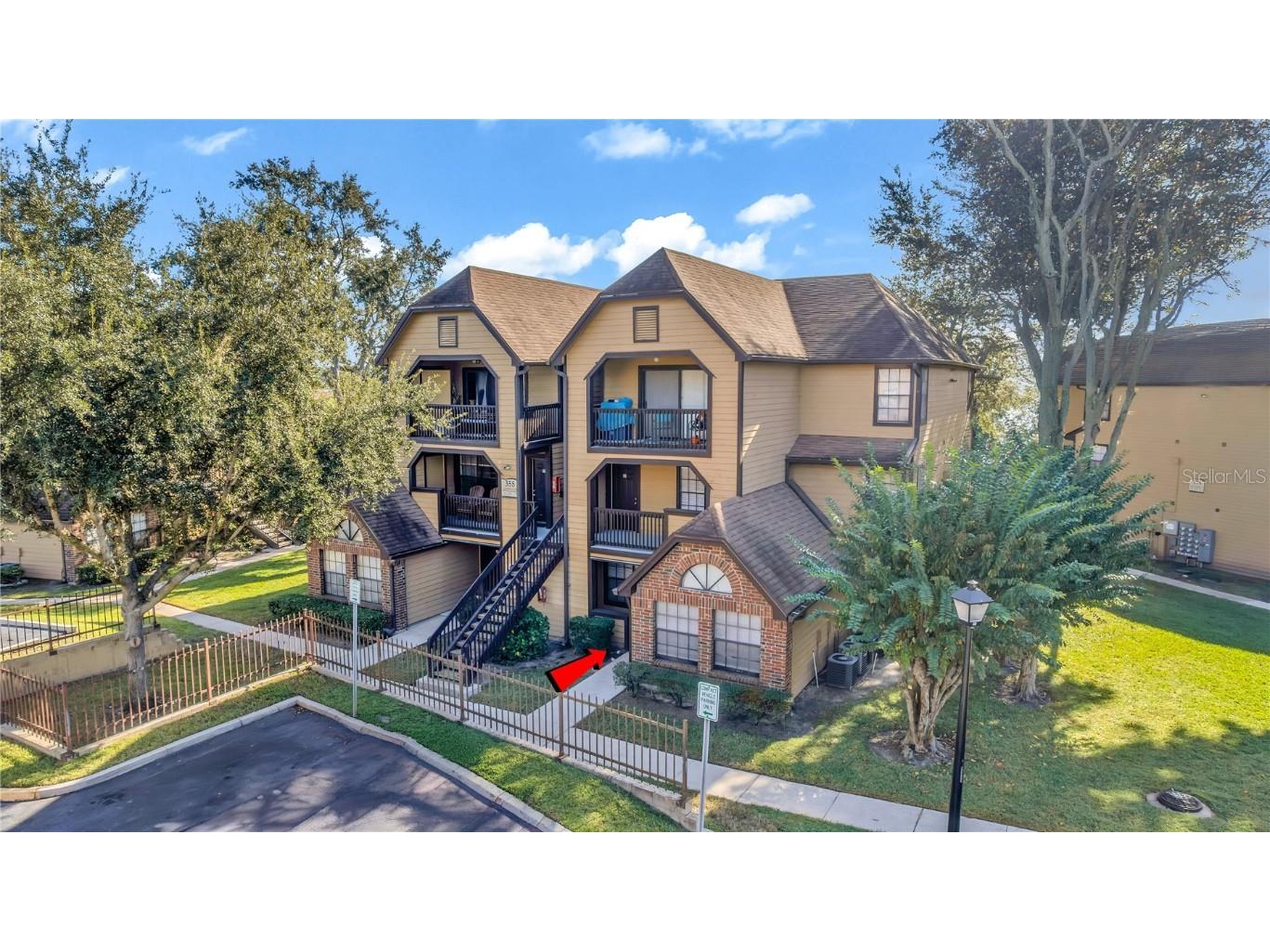 355 Lakepointe Drive #102 Altamonte Springs FL 32701 V4945992 image1