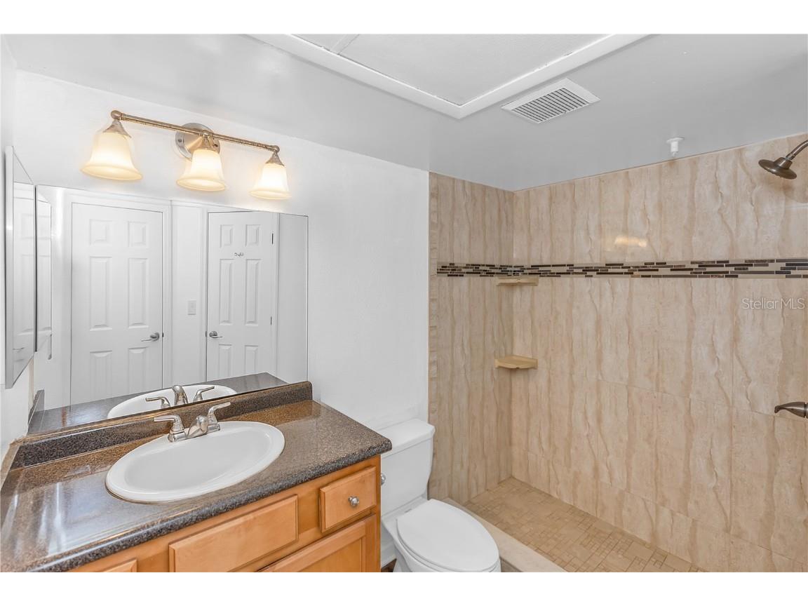 355 Lakepointe Drive #102 Altamonte Springs FL 32701 V4945992 image14