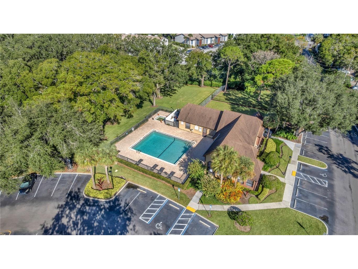 355 Lakepointe Drive #102 Altamonte Springs FL 32701 V4945992 image5