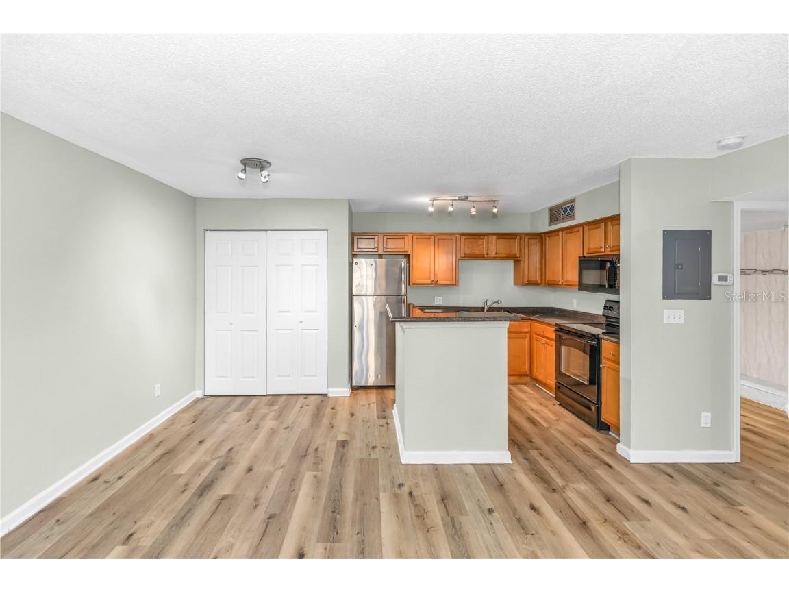 355 Lakepointe Drive #102 Altamonte Springs FL 32701 V4945992 image9