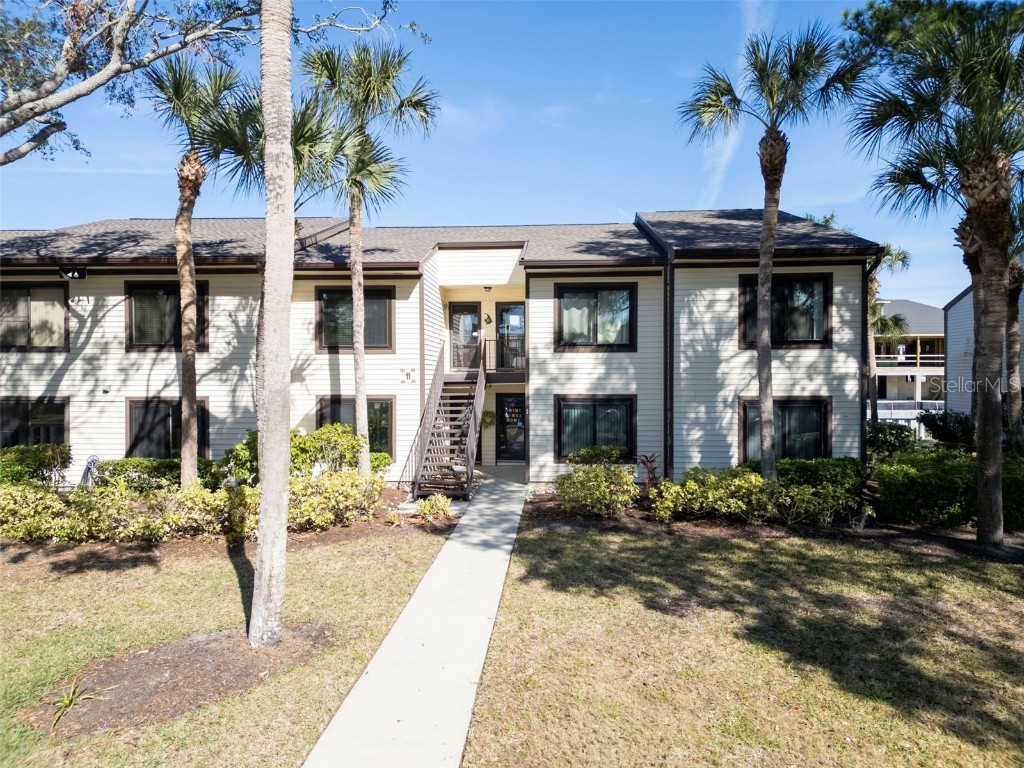 355 Moorings Cove Drive #355 Tarpon Springs FL 34689 - WHITCOMB BAYOU TB8344811 image1