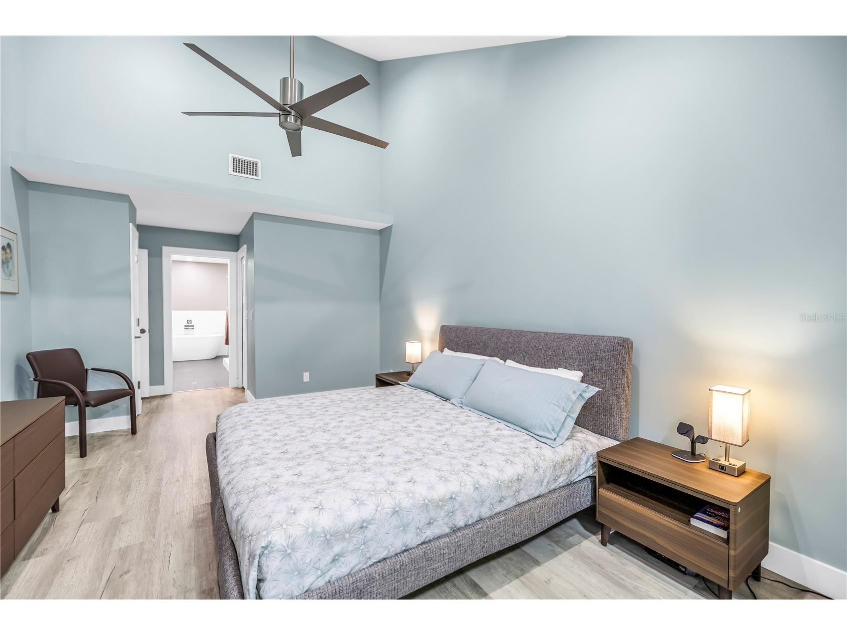 355 Red Cedar Court NE Saint Petersburg FL 33703 TB8486271 image19