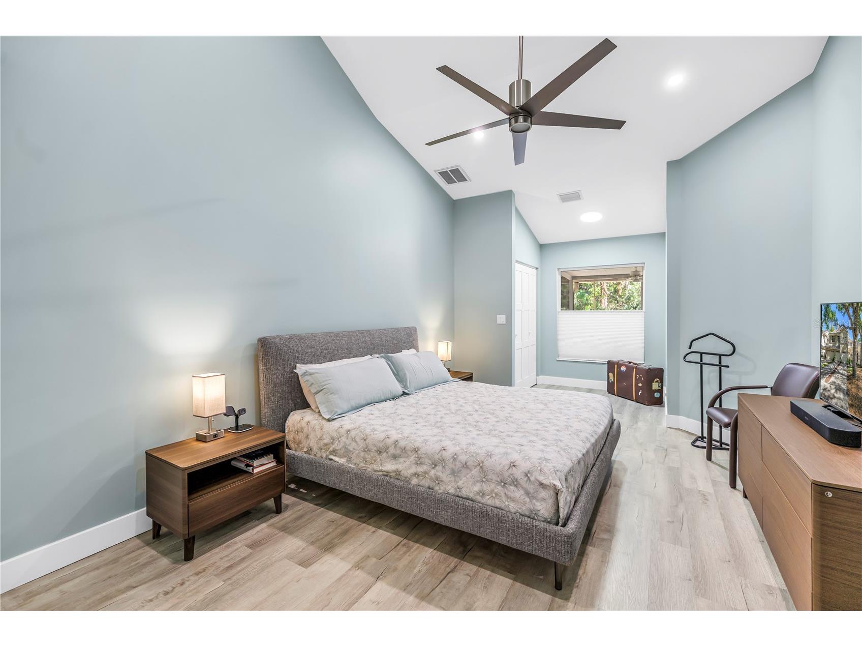 355 Red Cedar Court NE Saint Petersburg FL 33703 TB8486271 image20