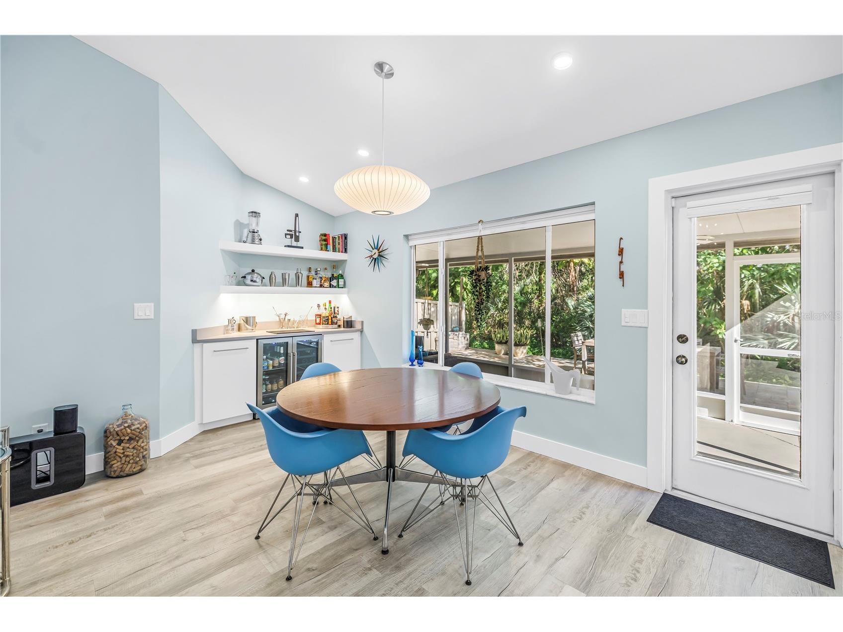 355 Red Cedar Court NE Saint Petersburg FL 33703 TB8486271 image6