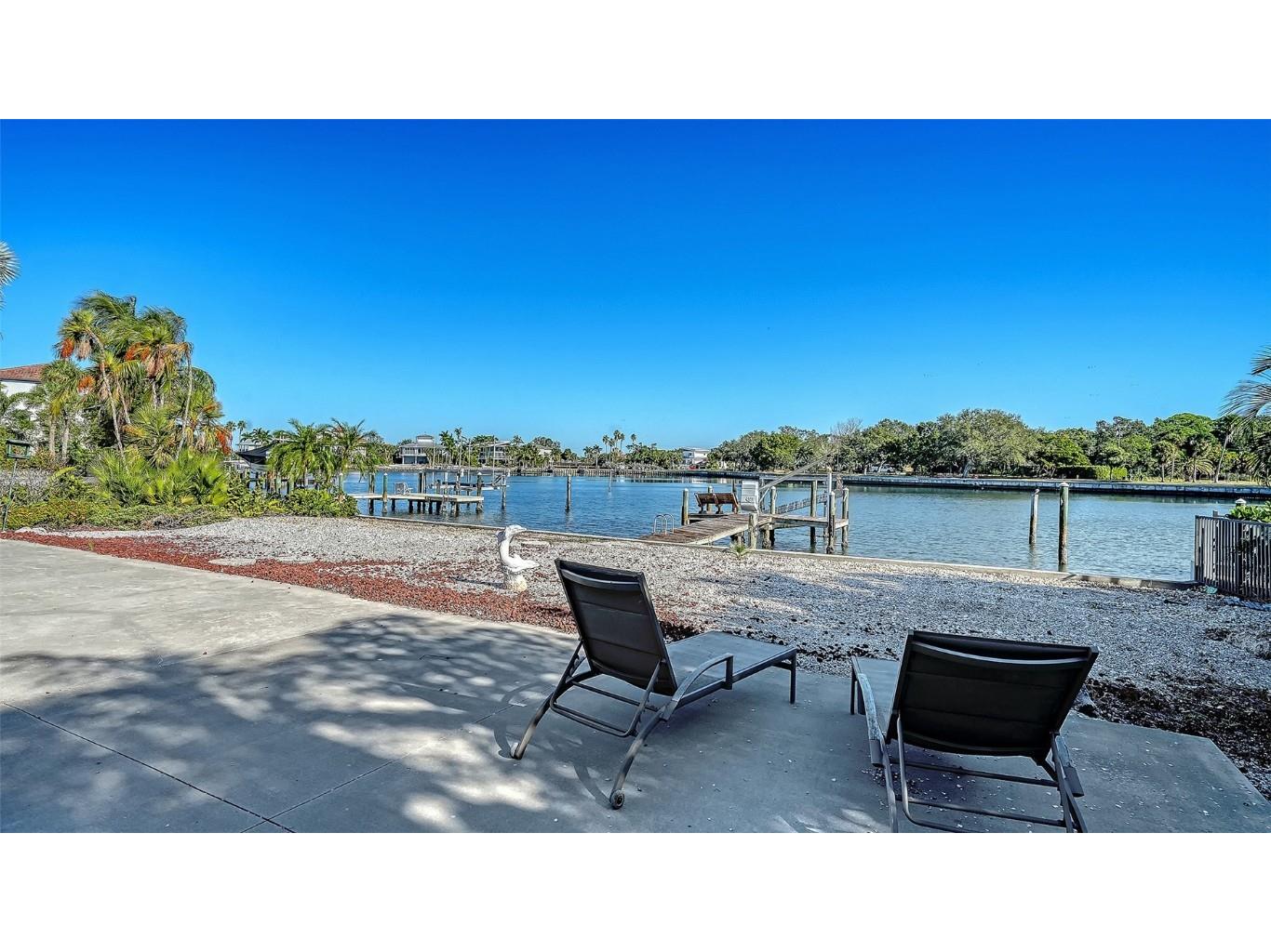 355 S Shore Drive Sarasota FL 34234 A4671767 image7