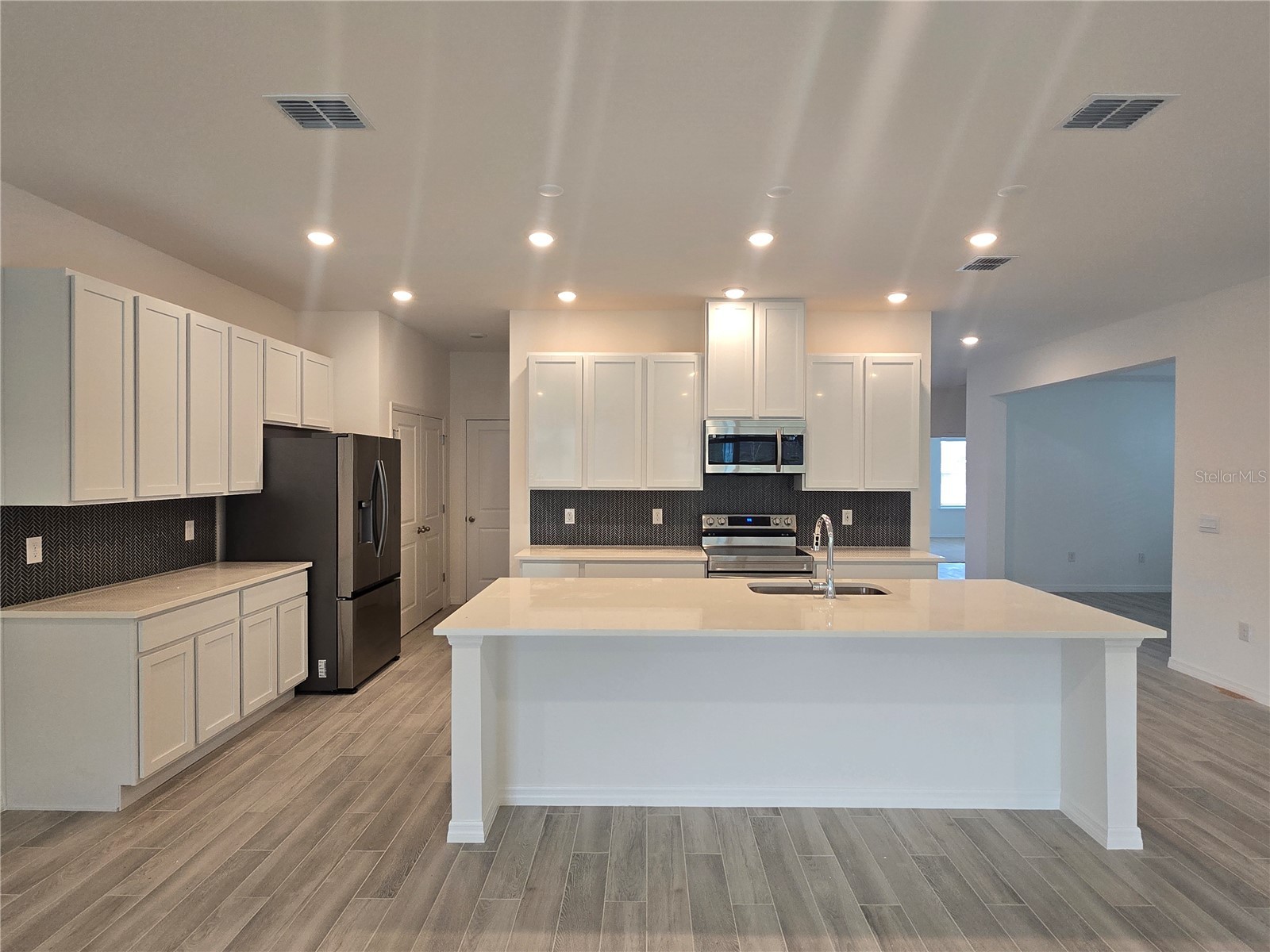 355 S Sunset Avenue Mascotte FL 34753 - Sunset Lake O6288632 image3