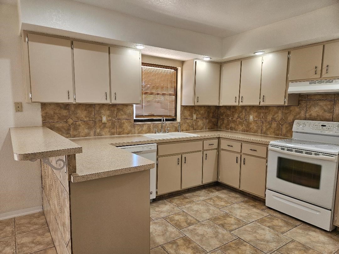 355 Spring Lake Boulevard NW Port Charlotte FL 33952 C7526261 image9