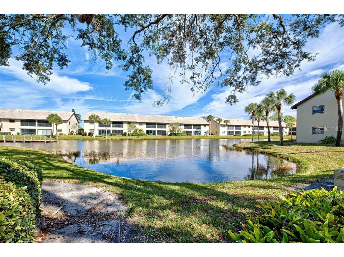 355 Three Lakes Court #C Venice FL 34285 N6130953 image1