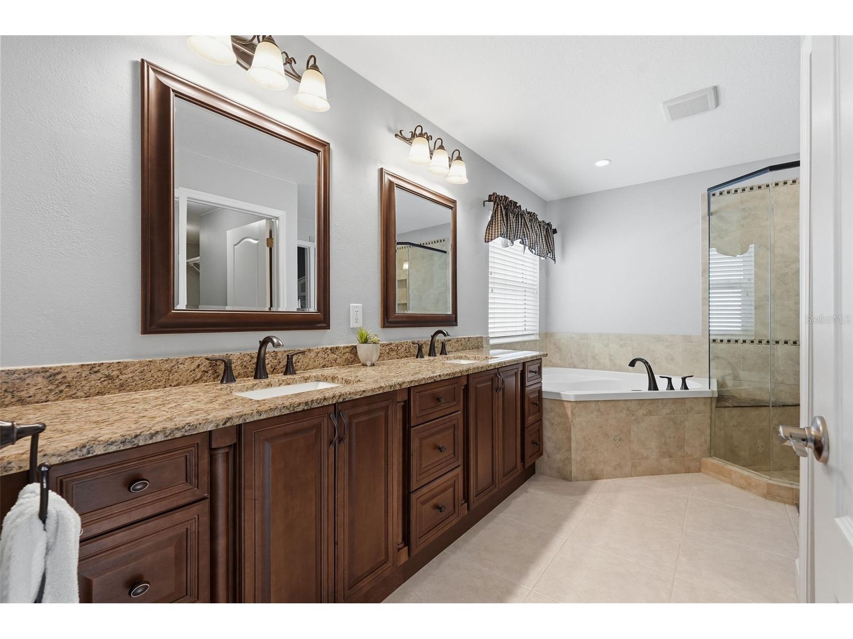 355 Ventura Drive Oldsmar FL 34677 TB8510293 image18