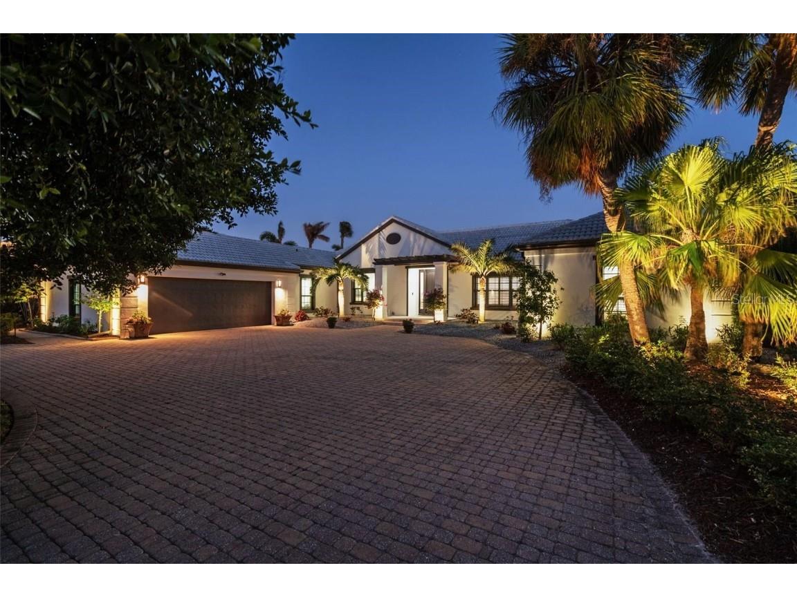 355 W Royal Flamingo Drive Sarasota FL 34236 A4668235 image1