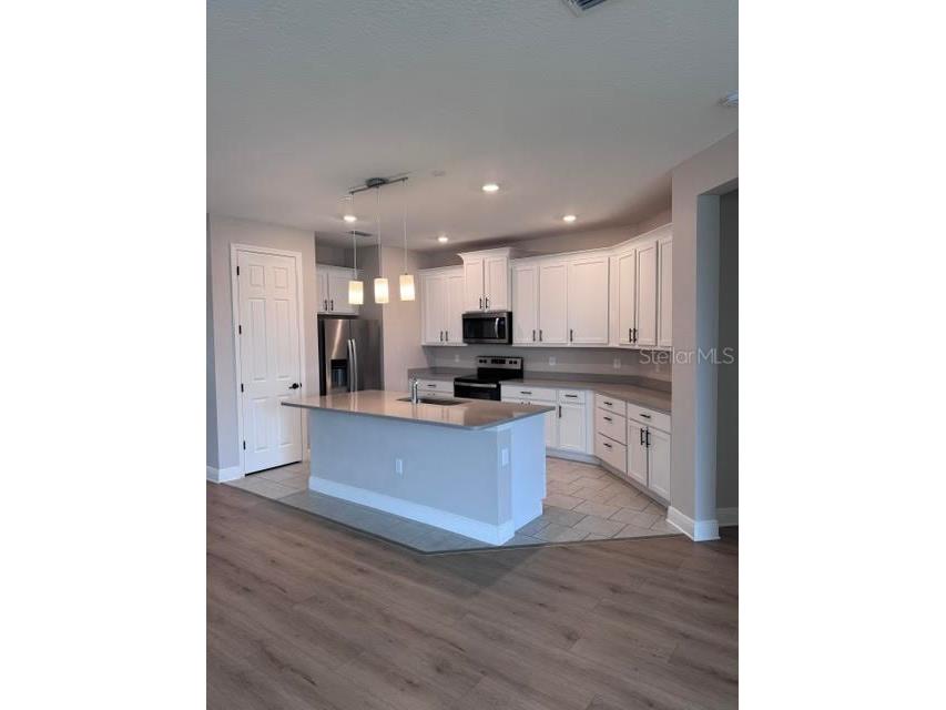 3550 74th Avenue Circle E Sarasota FL 34243 - COMMUNITY POND A4699601 image5
