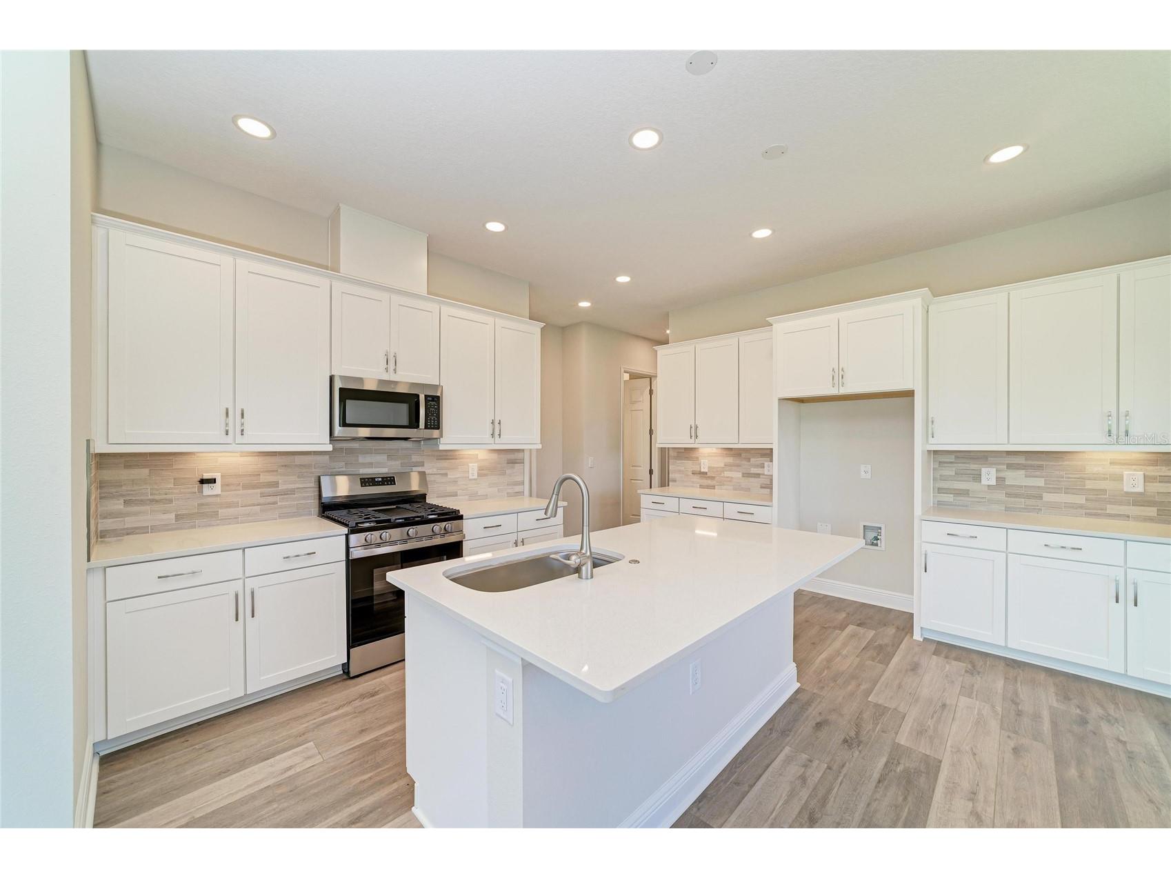 35509 Stableton Lane Zephyrhills FL 33541 TB8470674 image11