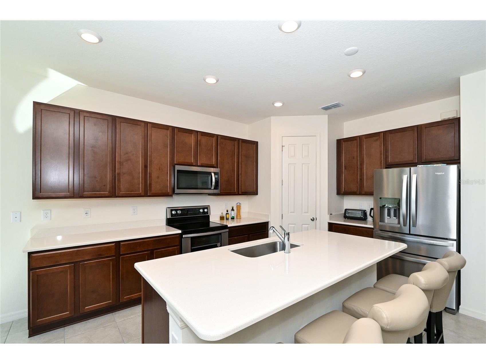 3551 74th Avenue Circle E Sarasota FL 34243 A4690564 image13