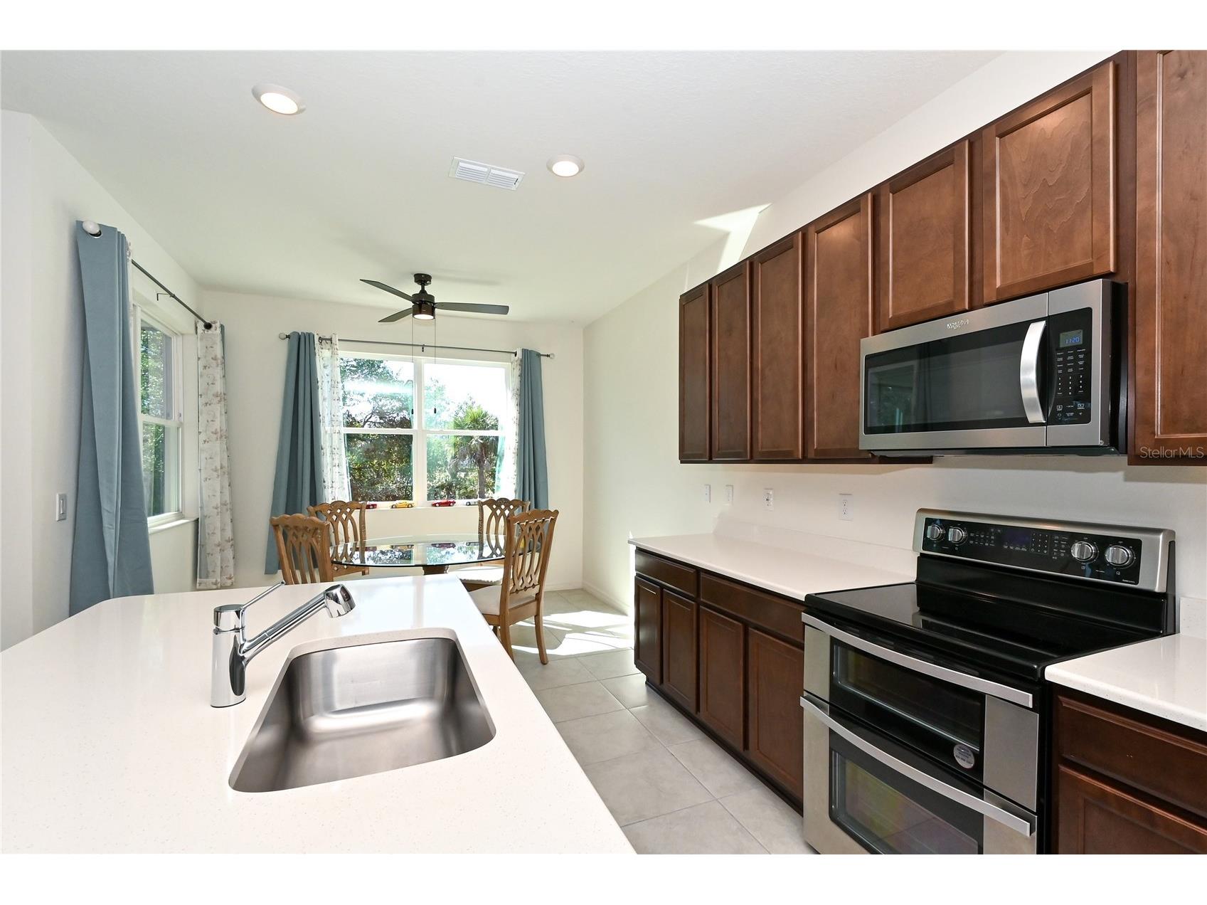 3551 74th Avenue Circle E Sarasota FL 34243 A4690564 image15