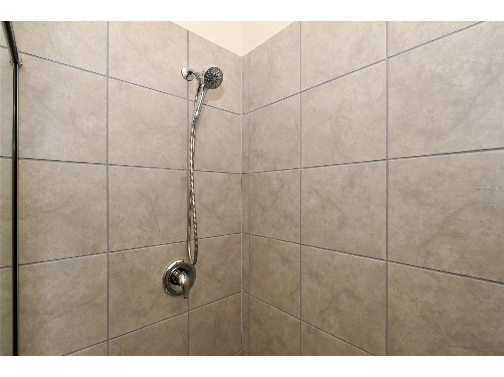 3551 74th Avenue Circle E Sarasota FL 34243 A4690564 image32