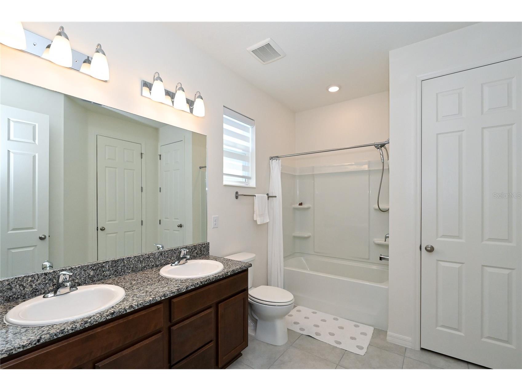 3551 74th Avenue Circle E Sarasota FL 34243 A4690564 image37