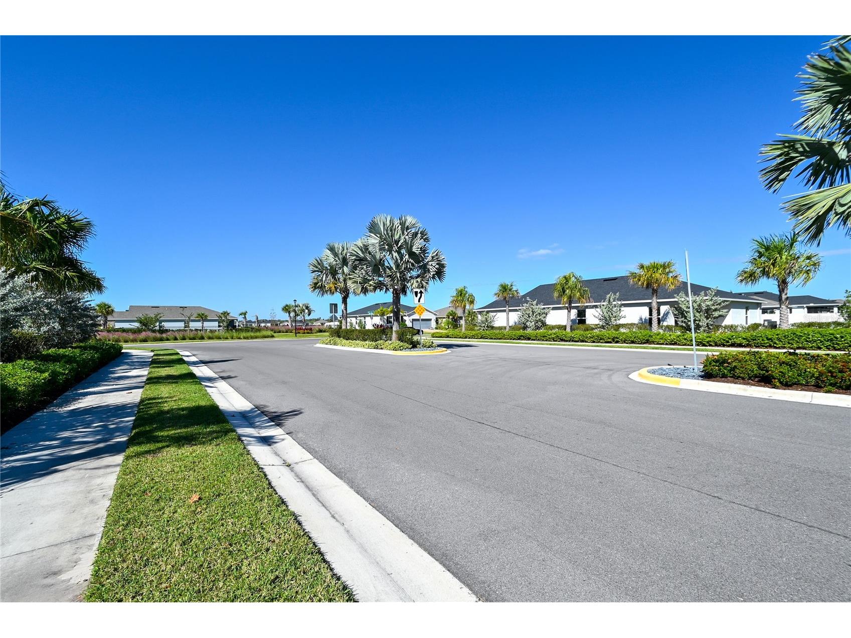 3551 74th Avenue Circle E Sarasota FL 34243 A4690564 image50