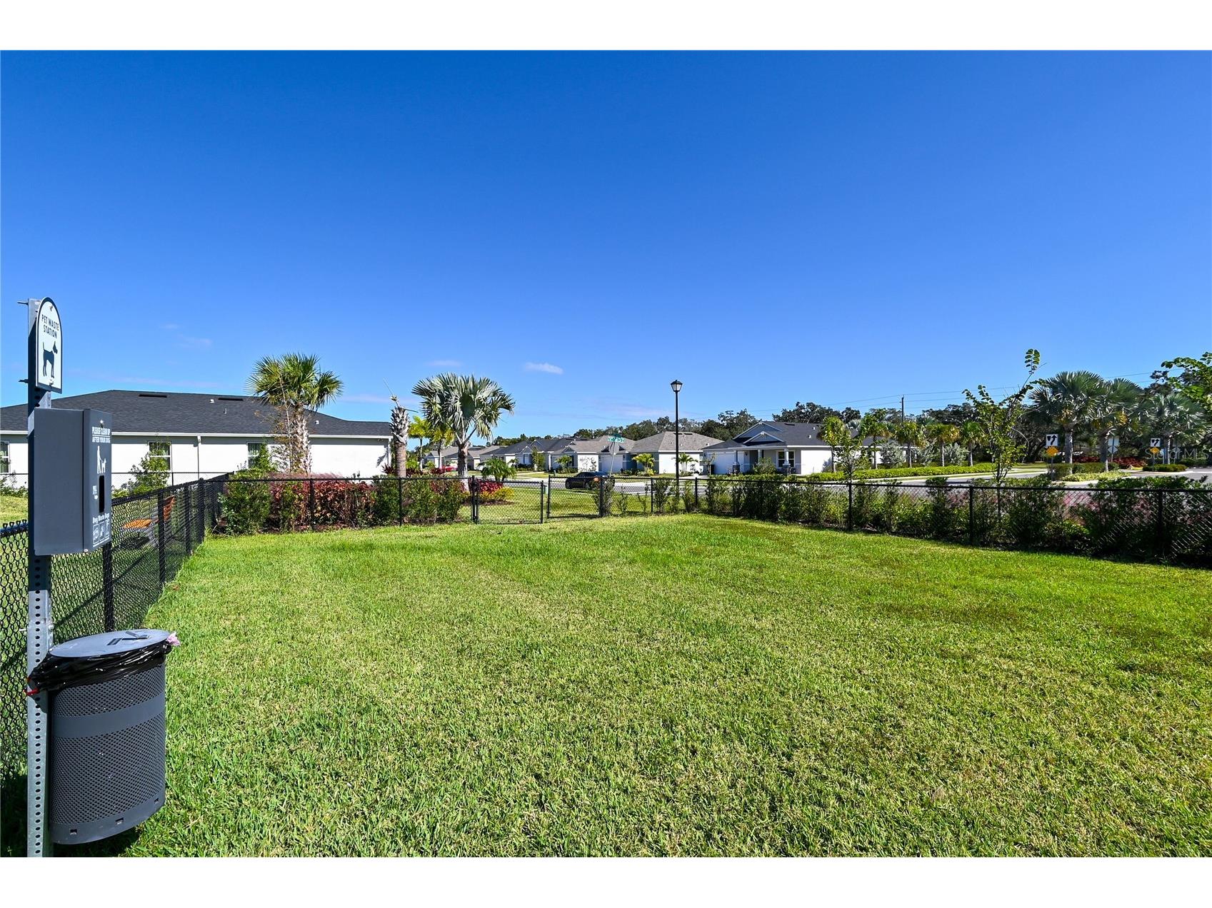 3551 74th Avenue Circle E Sarasota FL 34243 A4690564 image54