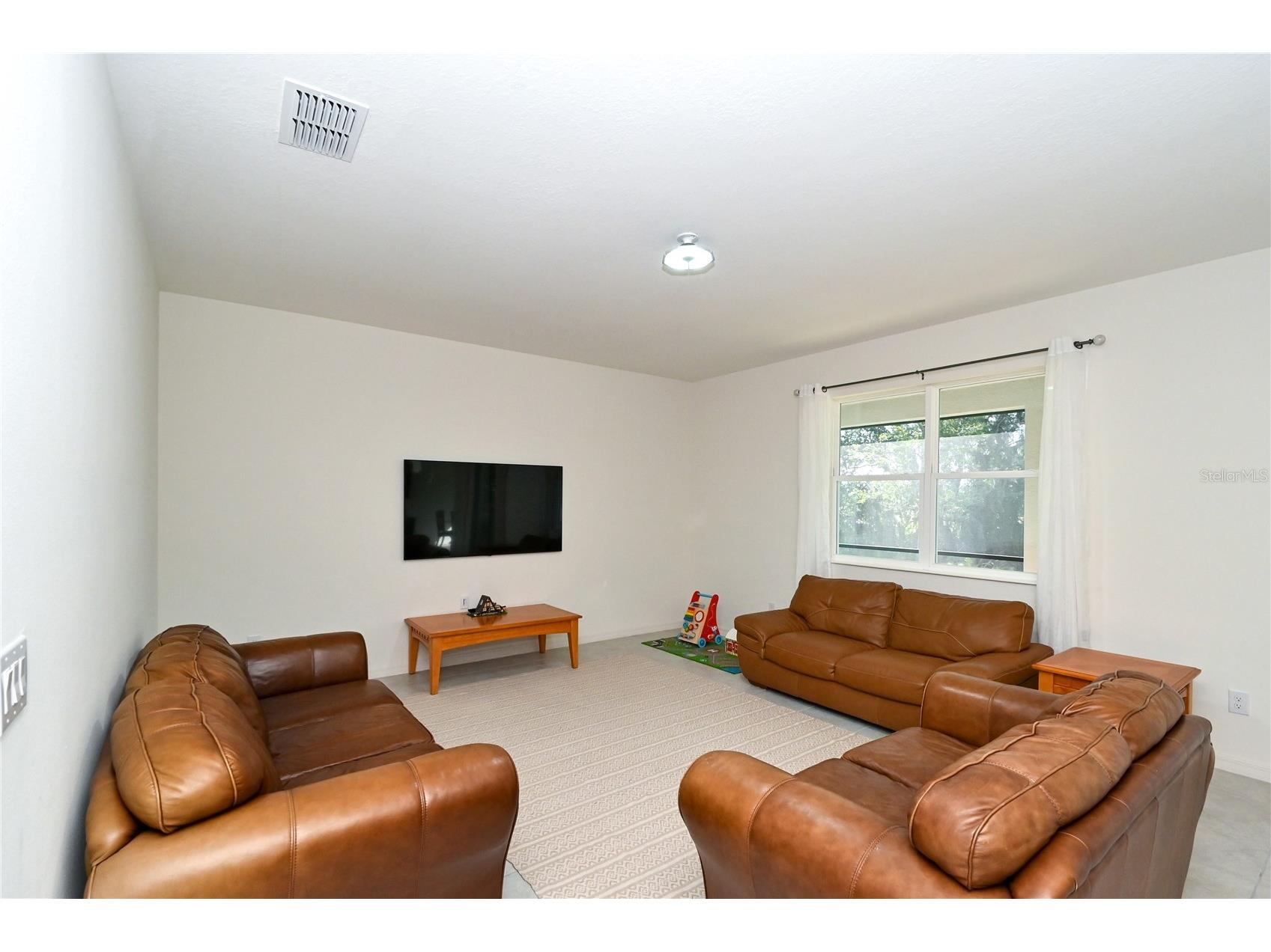 3551 74th Avenue Circle E Sarasota FL 34243 A4690564 image7