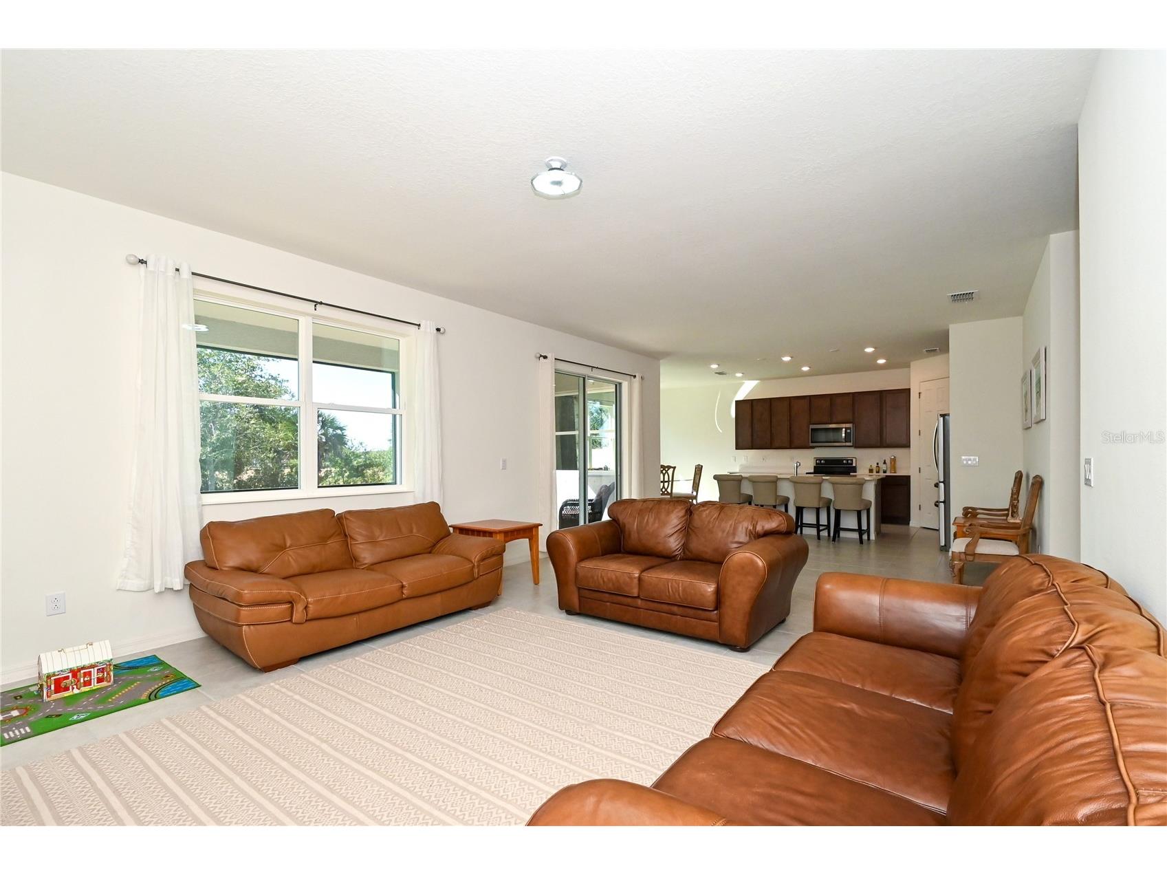 3551 74th Avenue Circle E Sarasota FL 34243 A4690564 image8