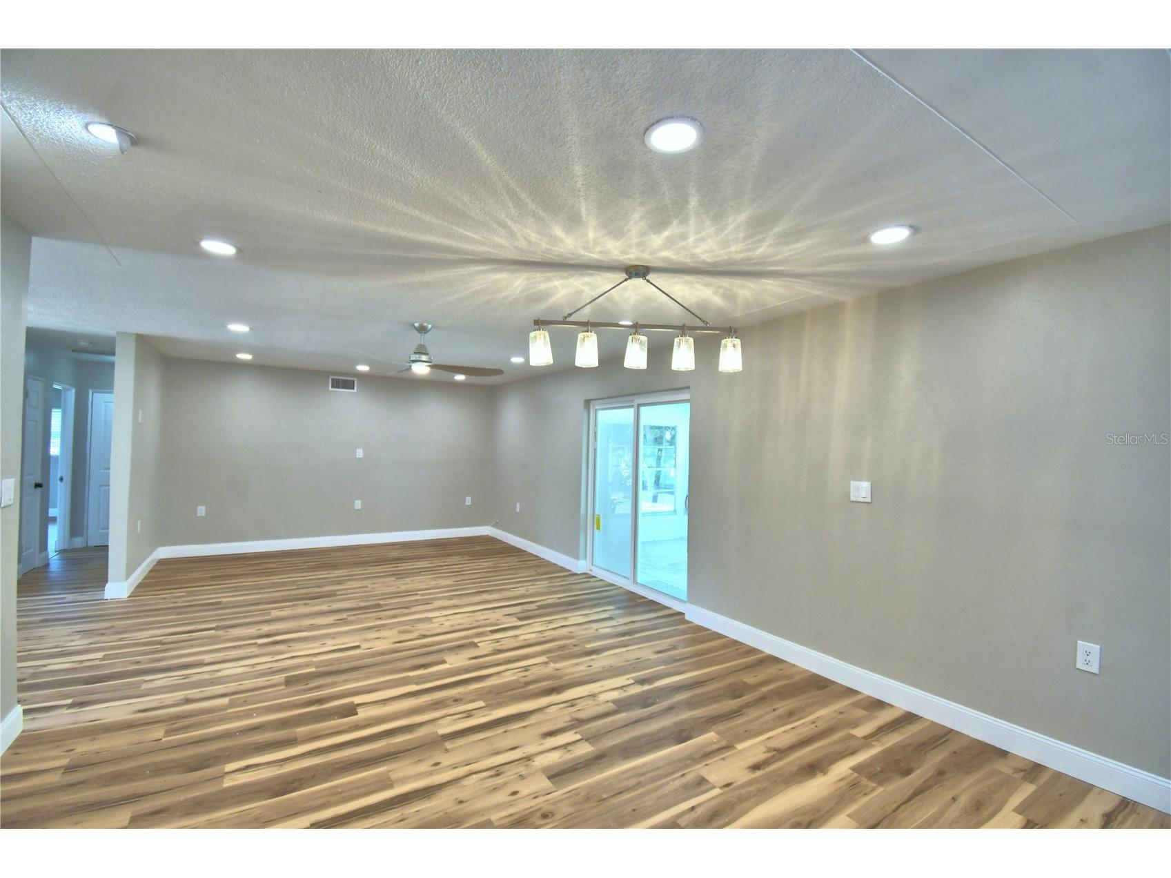 3553 Center Circle Largo FL 33774 A4692993 image13
