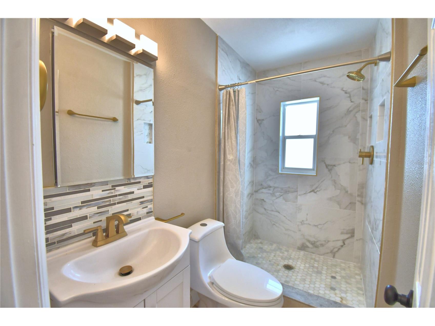 3553 Center Circle Largo FL 33774 A4692993 image16