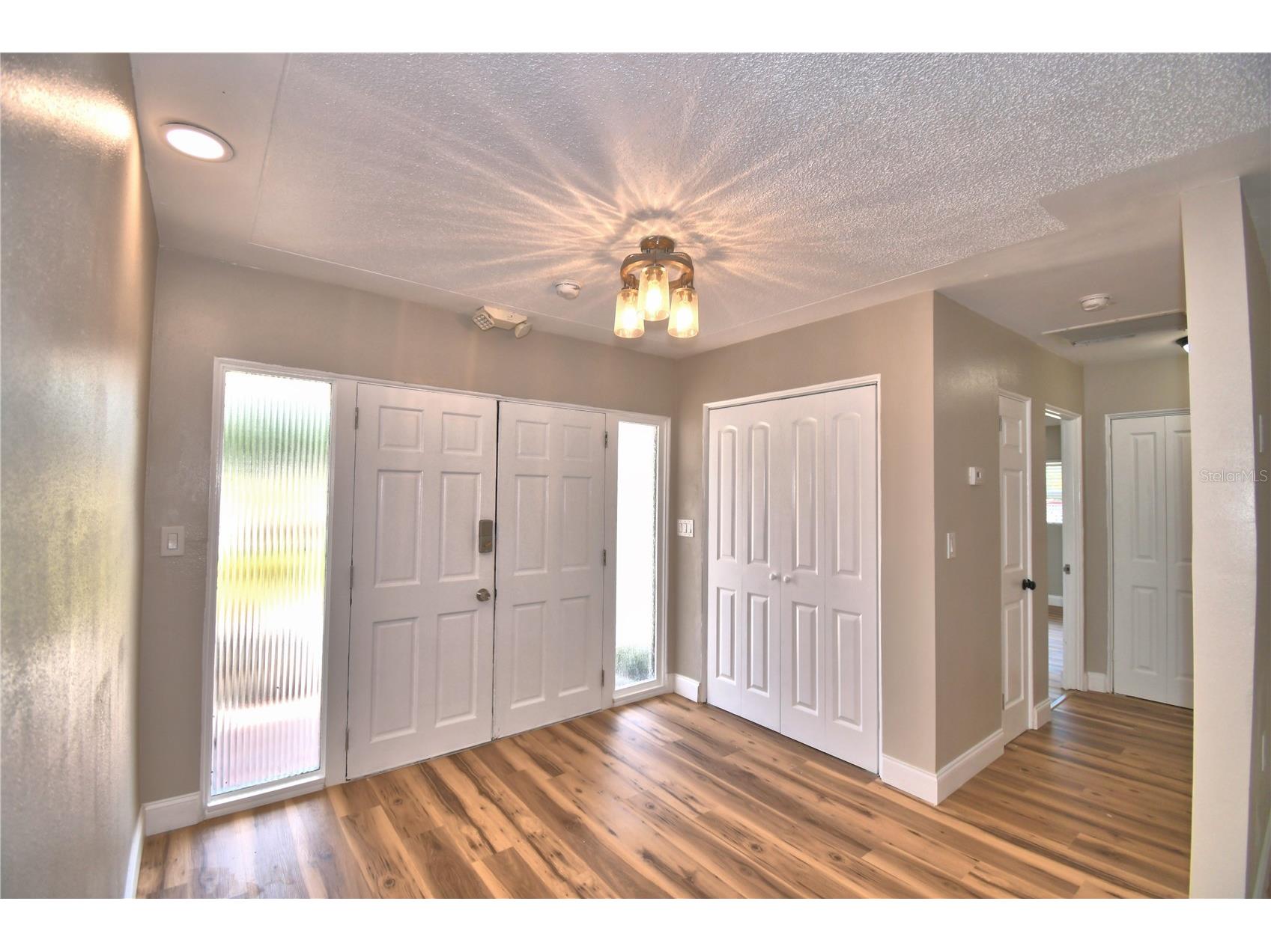 3553 Center Circle Largo FL 33774 A4692993 image18