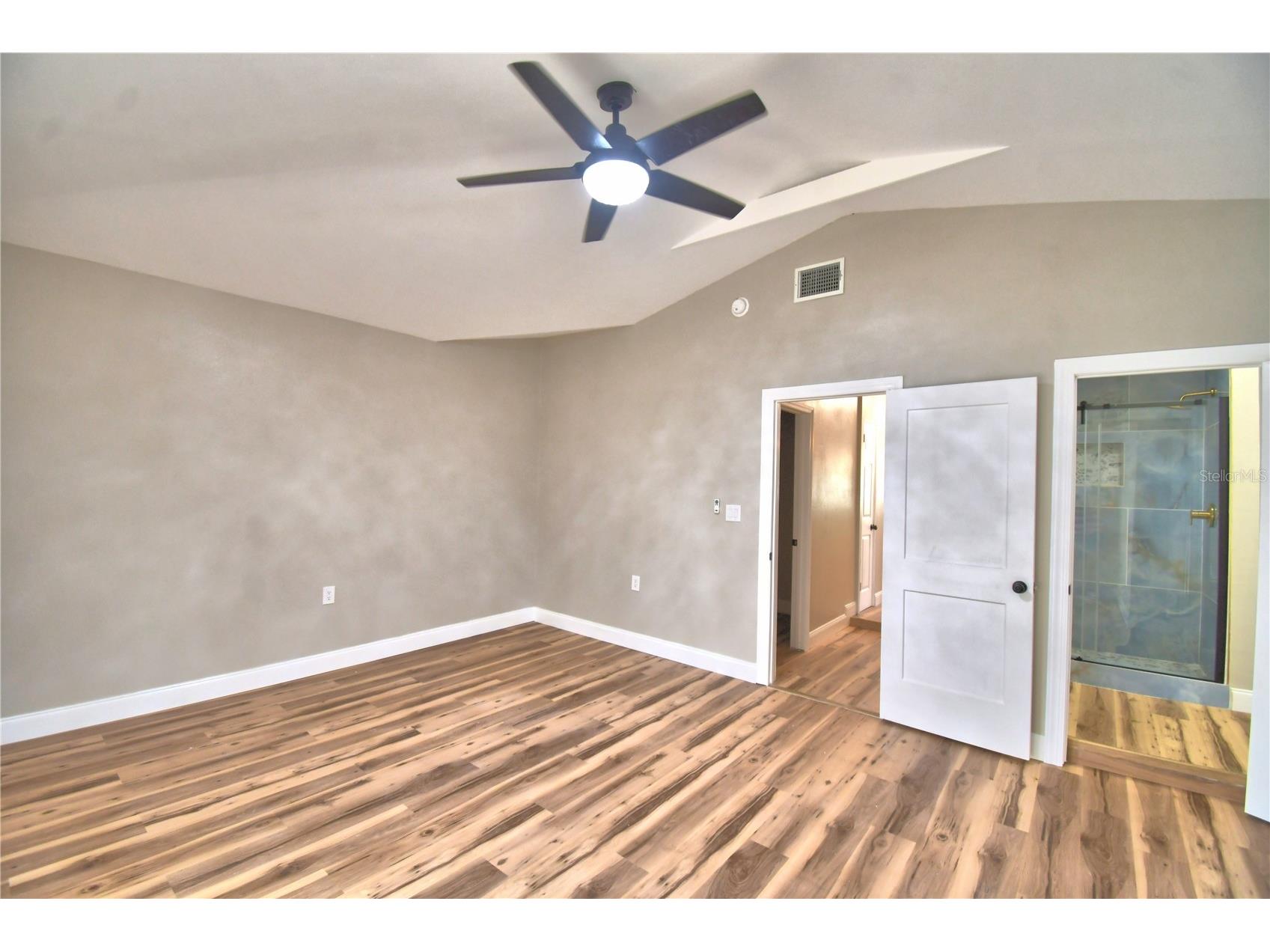 3553 Center Circle Largo FL 33774 A4692993 image19