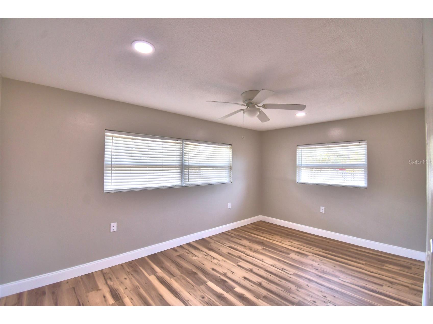 3553 Center Circle Largo FL 33774 A4692993 image23