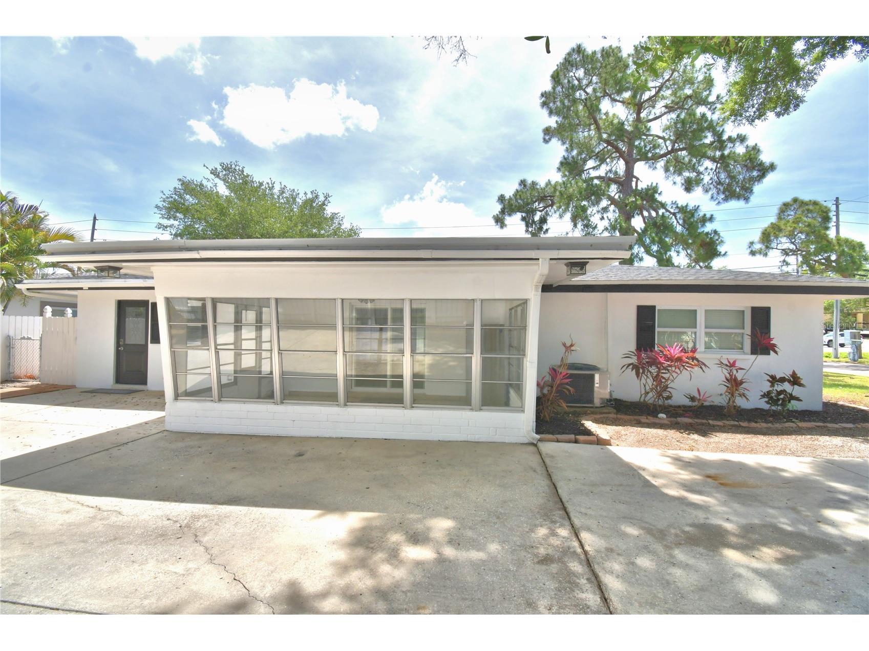 3553 Center Circle Largo FL 33774 A4692993 image4