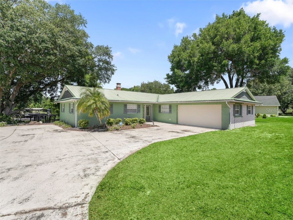 35539 Lake Unity Road Fruitland Park FL 34731 - CANAL TO HARRIS CHAIN OF LAKES G5081475 image1