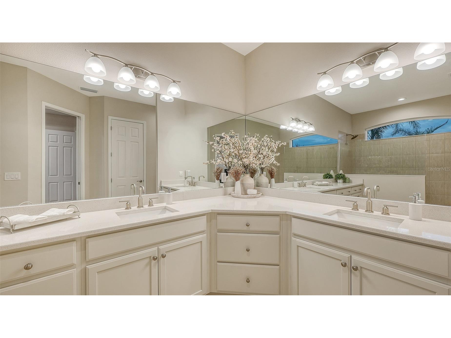 3554 Recurve Circle Sarasota FL 34240 A4691847 image39