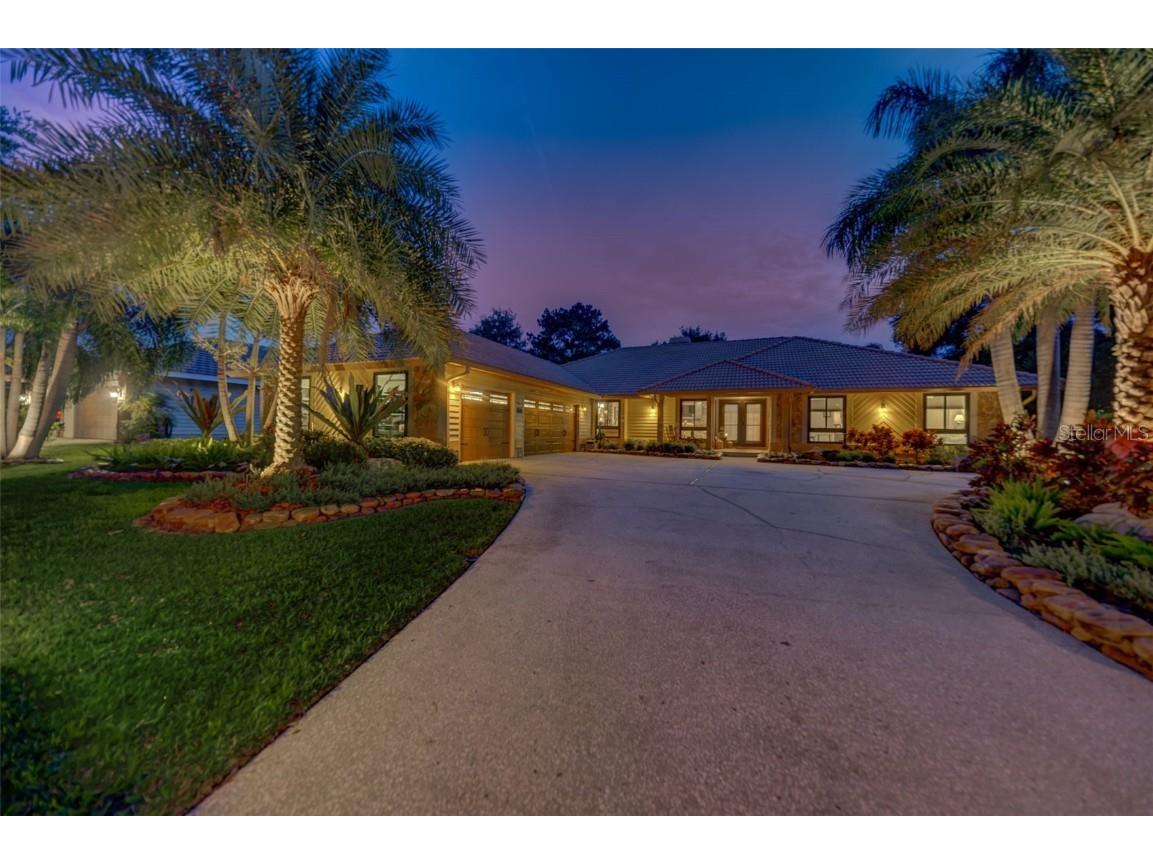 3554 Shoreline Circle Palm Harbor FL 34684 U8215007 image1