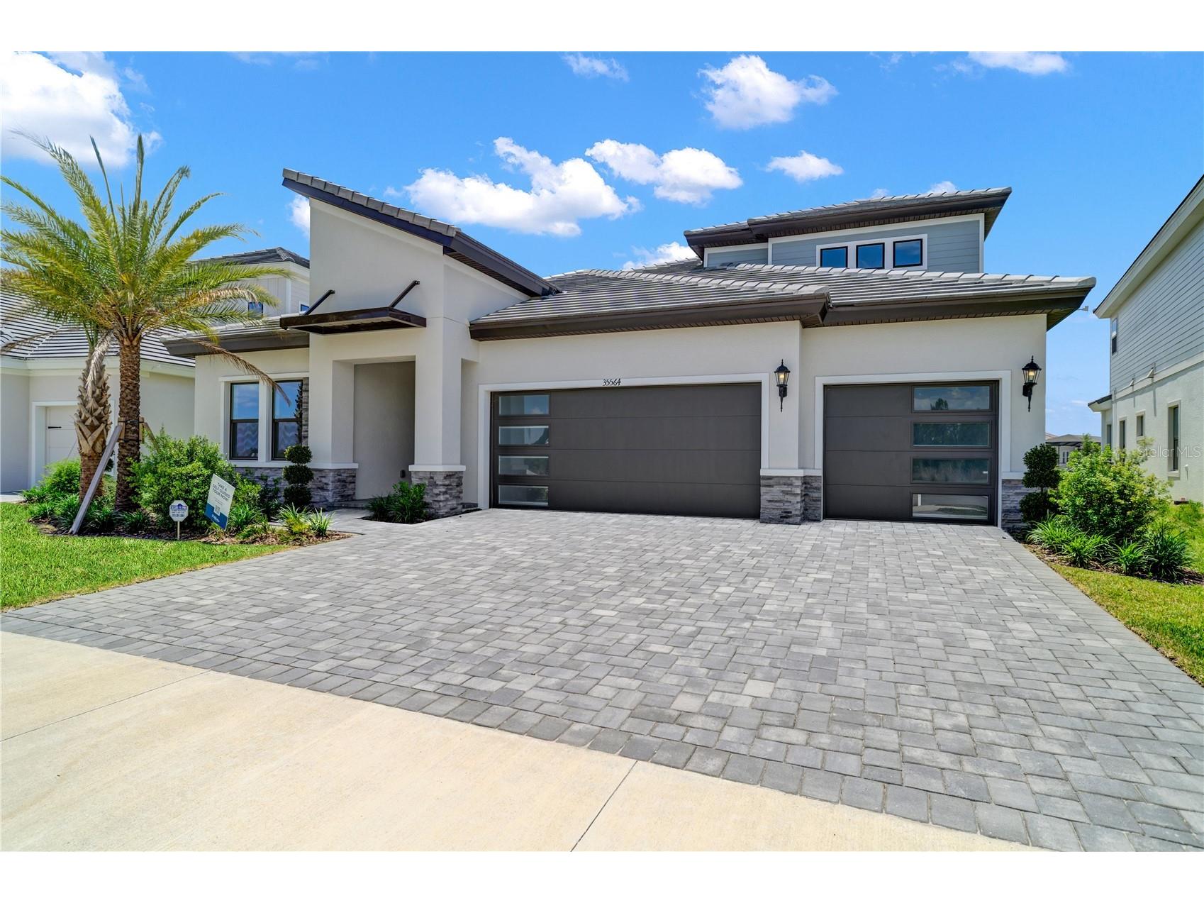35564 Big Hawk Drive Zephyrhills FL 33541 TB8454936 image1