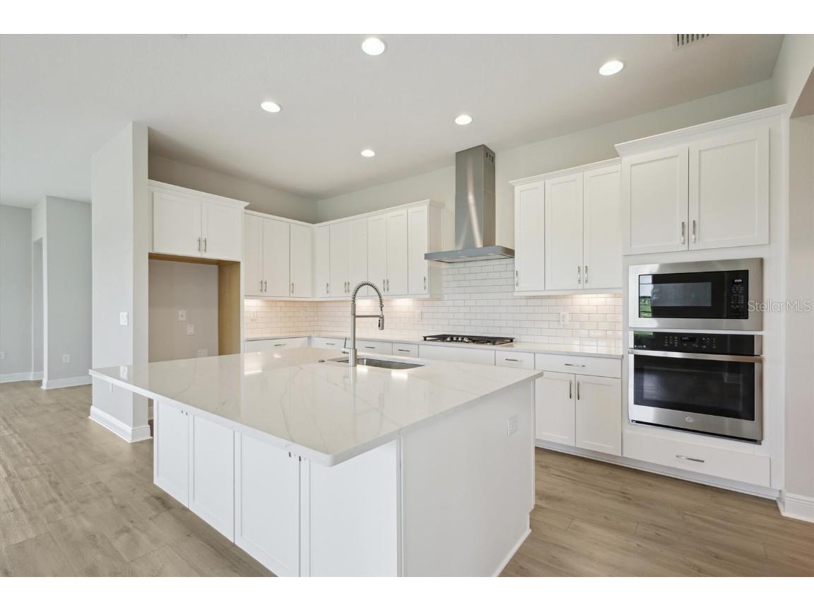 35571 Stableton Lane Zephyrhills FL 33541 TB8386753 image2